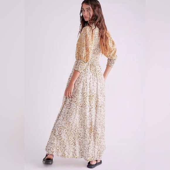 Free People String of Hearts Maxi Dress XS EUC Smocked Tie Front Cutout Boho - Picture 3 of 11